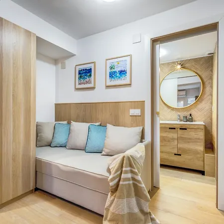 Apartment G2 = You And Me *