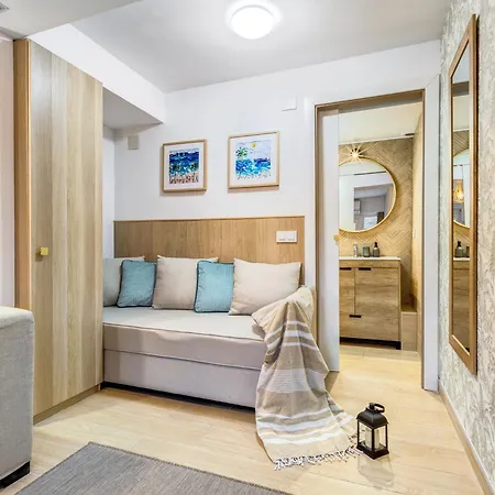 G2 = You And Me Apartment